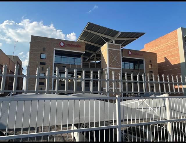 1,915M² OFFICE FOR SALE IN NELSPRUIT CENTRAL